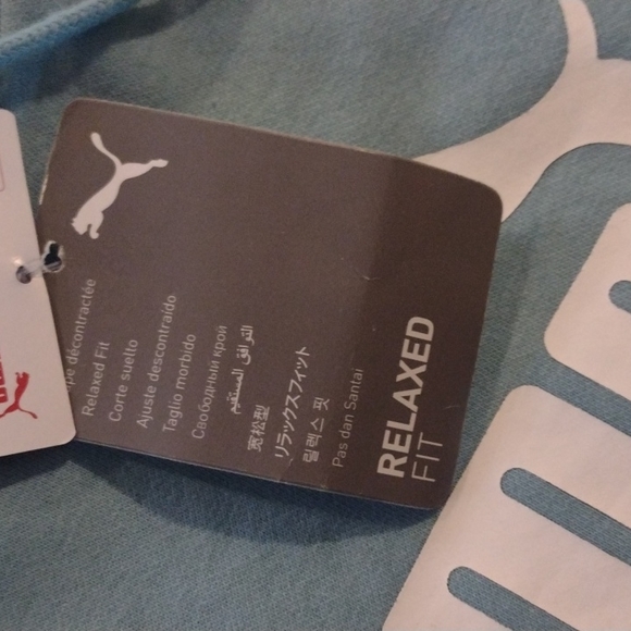 PUMA Relaxed Fit Crop Sweatshirt NEW - Picture 2 of 5